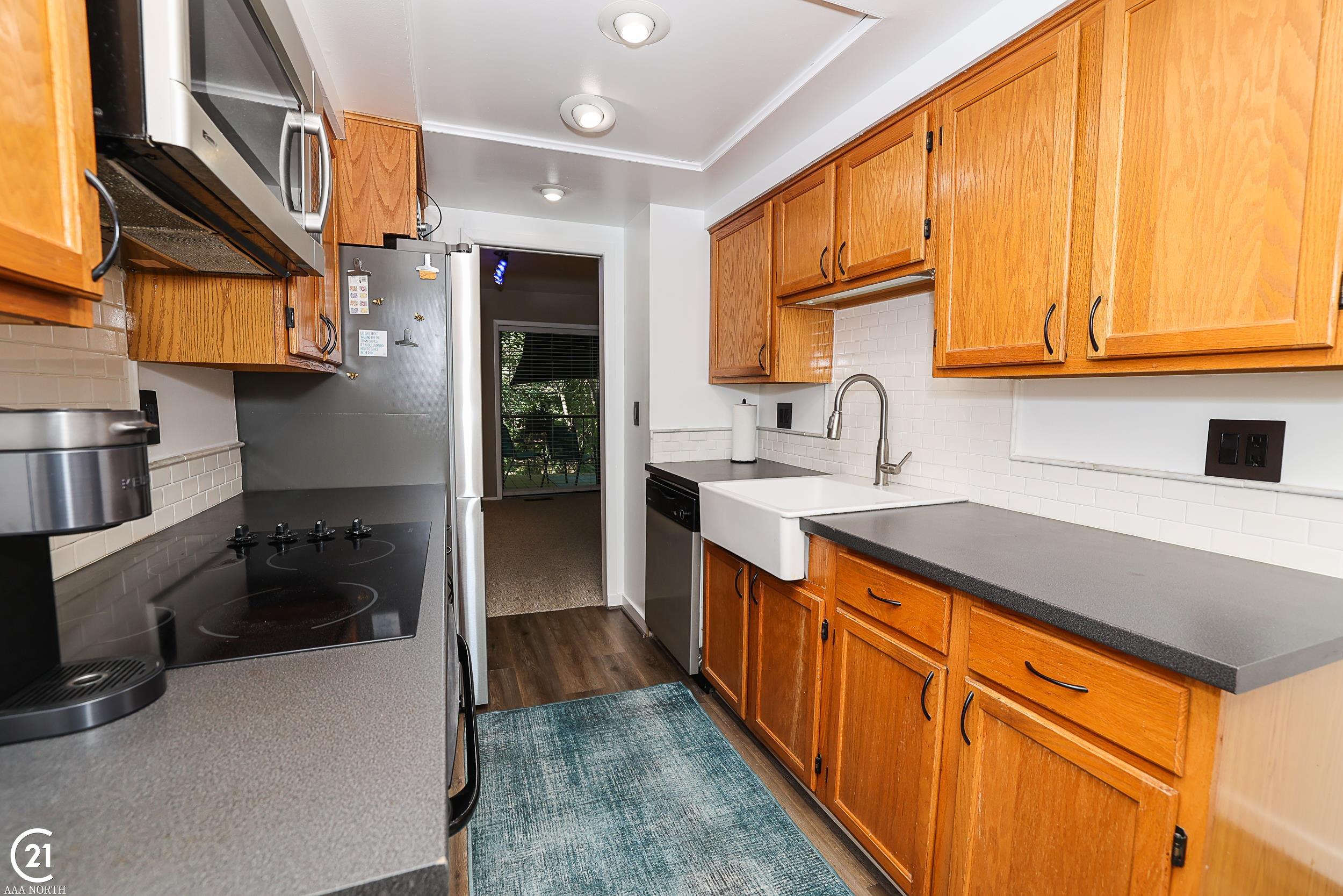 1449 Oakbrook E Drive Rochester, MI 48307 - Photo 10 of 50 50083513-9.JPG