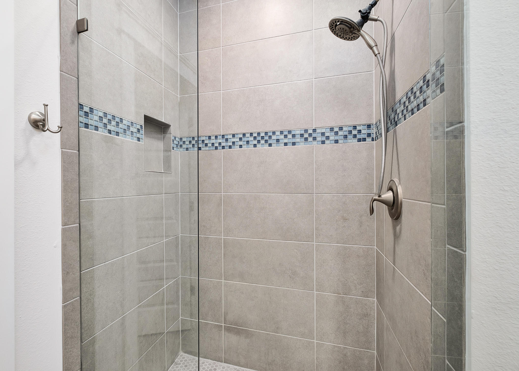 386 Grande Pointe Circle Inlet Beach, FL 32461 - Photo 18 of 50 a bathroom with a shower