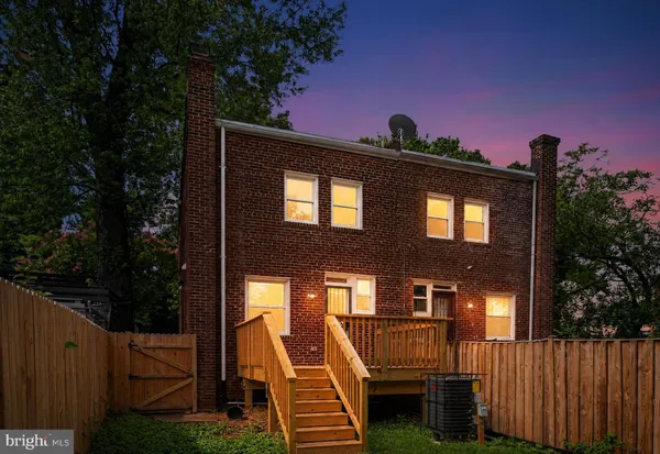 $3,495 | 1712 U Street Southeast, Washington, DC 20020
