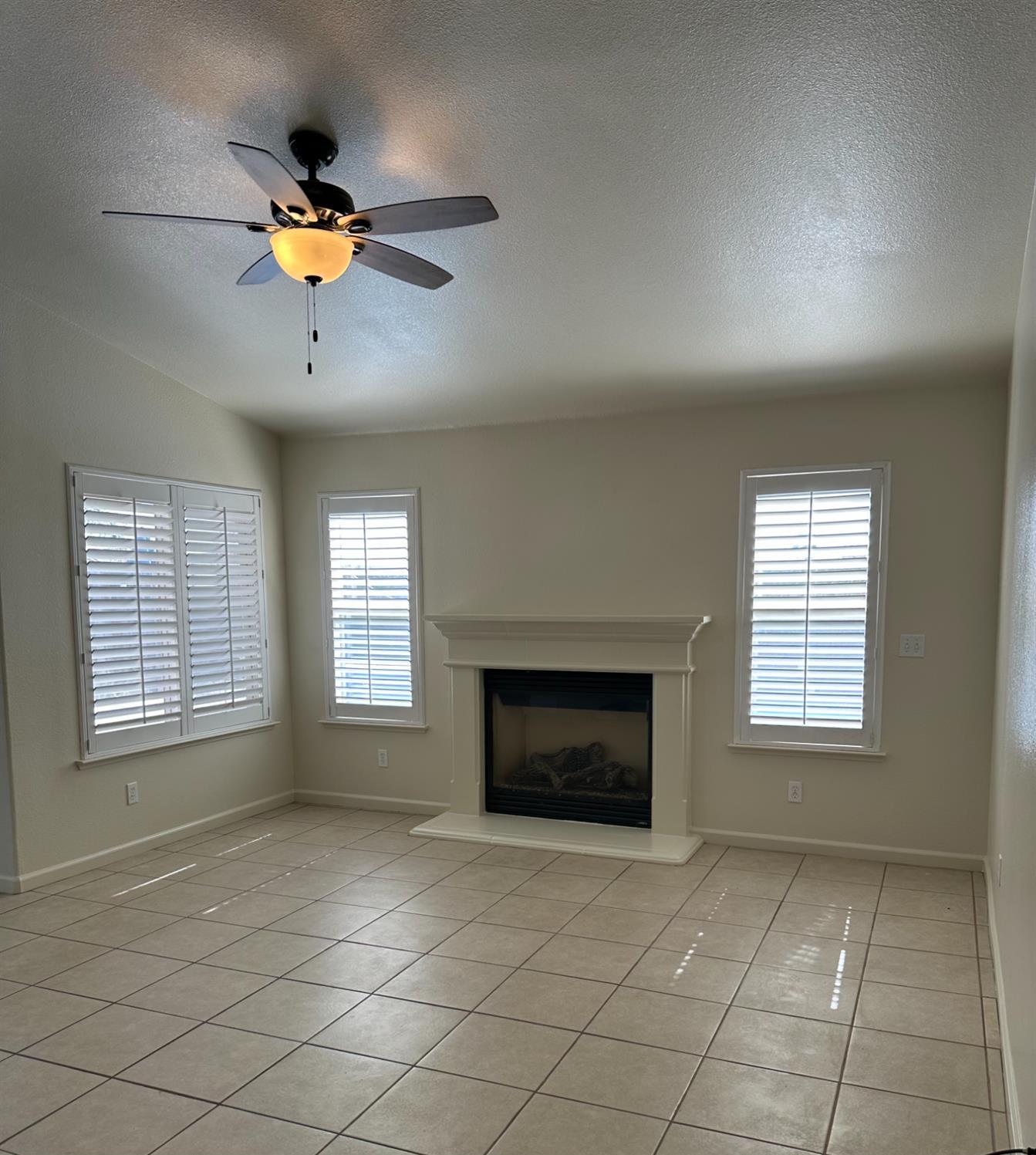 220 South Double Tree Way Madera, CA 93637 - Photo 13 of 69