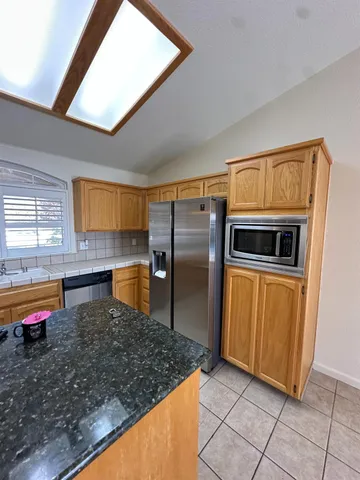 $440,000 | 220 South Double Tree Way, Madera, CA 93637