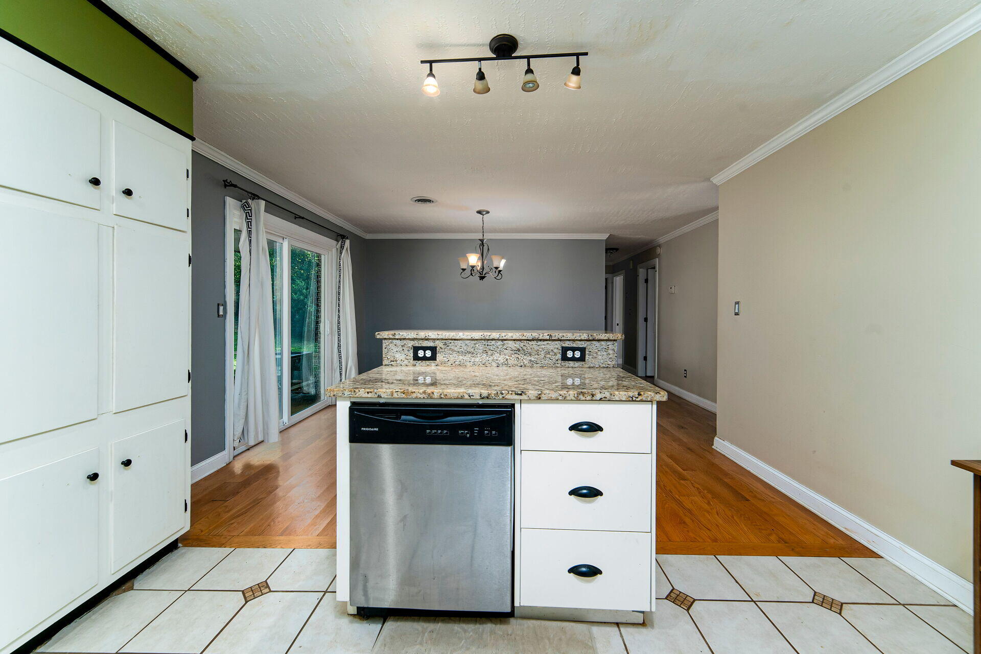 1219 Oakdale Road Augusta, GA 30904 - Photo 6 of 26 virtual-tour-138861-photo-17209904594604