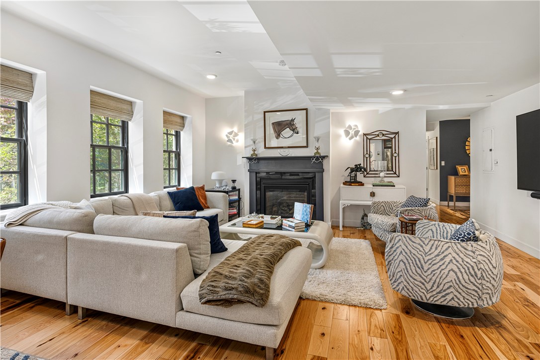 27 High Street, Unit 2 Newport, RI 02840 - Photo 10 of 46