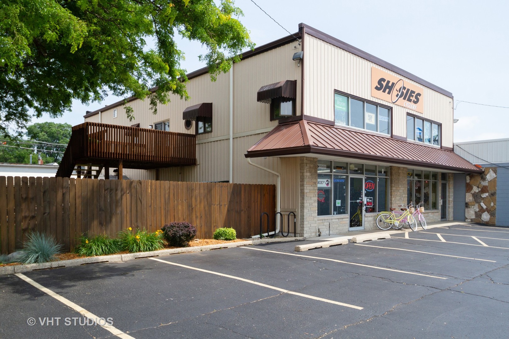 514 Windsor Road Loves Park, IL 61111 - Photo 1 of 33 a view of a building with a street