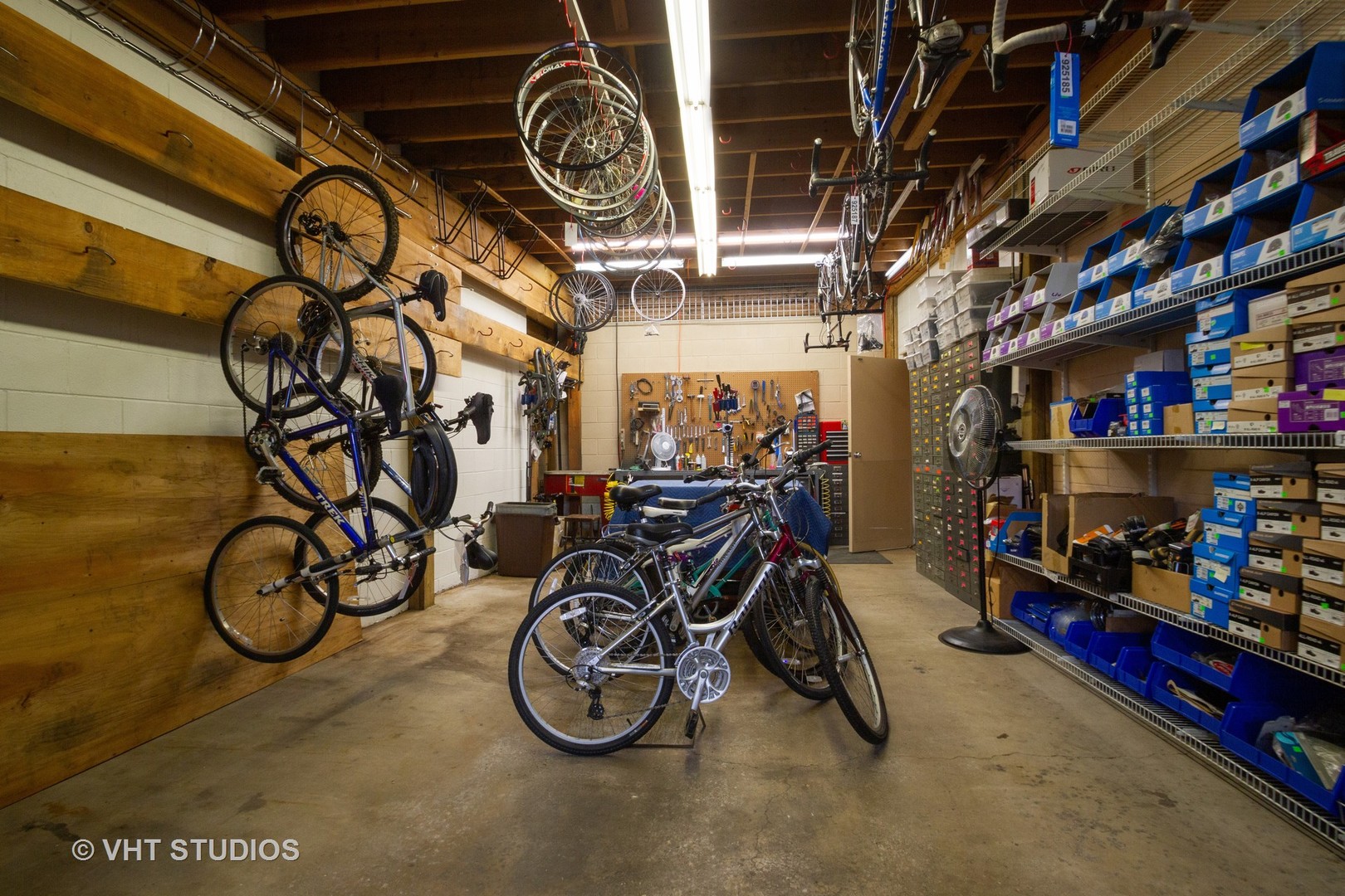 514 Windsor Road Loves Park, IL 61111 - Photo 20 of 33 a view of a room with rack on the wall