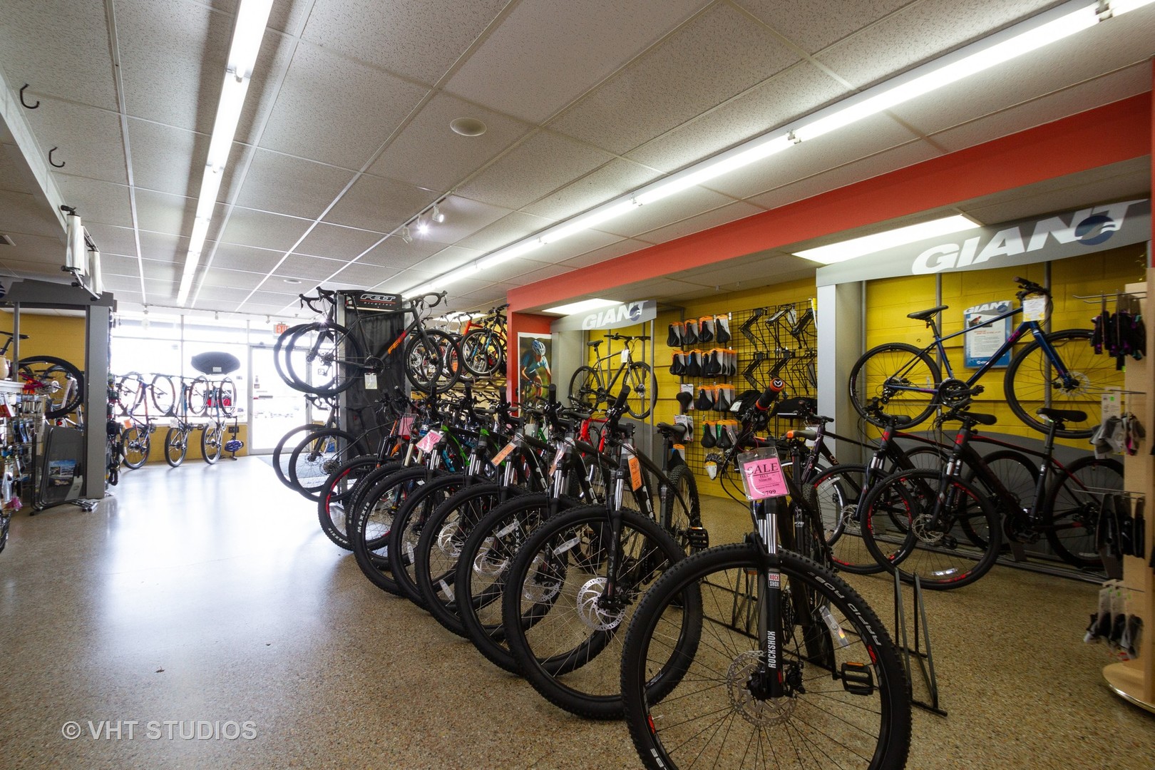 514 Windsor Road Loves Park, IL 61111 - Photo 29 of 33 a view of a room with gym equipment