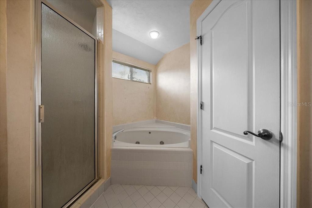 915 Southwest 82 Terrace Gainesville, FL 32607 - Photo 26 of 39 Gallery Image 26