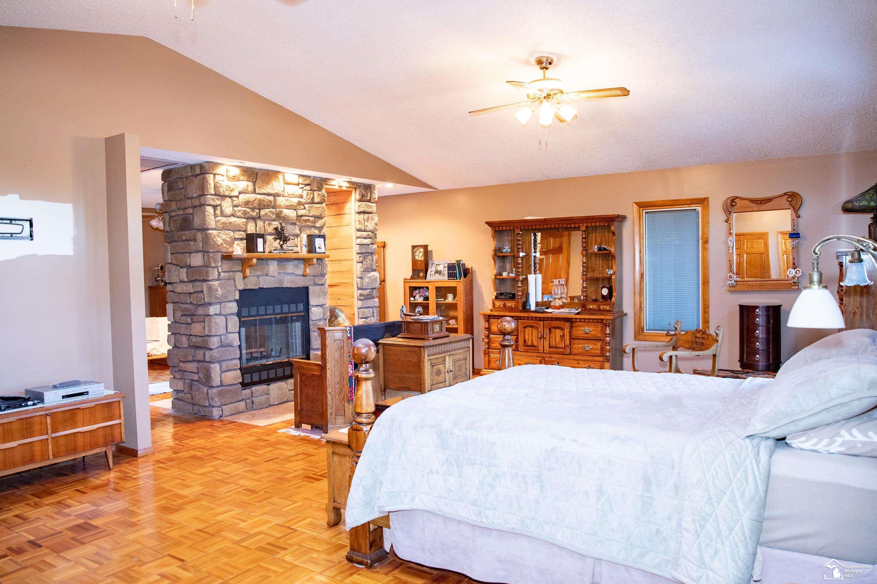 24576 Arsenal Road Flat Rock, MI 48134 - Photo 25 of 82 50200837-791BA3A3-13F7-4F85-8942-96D01A88C05C.JPG