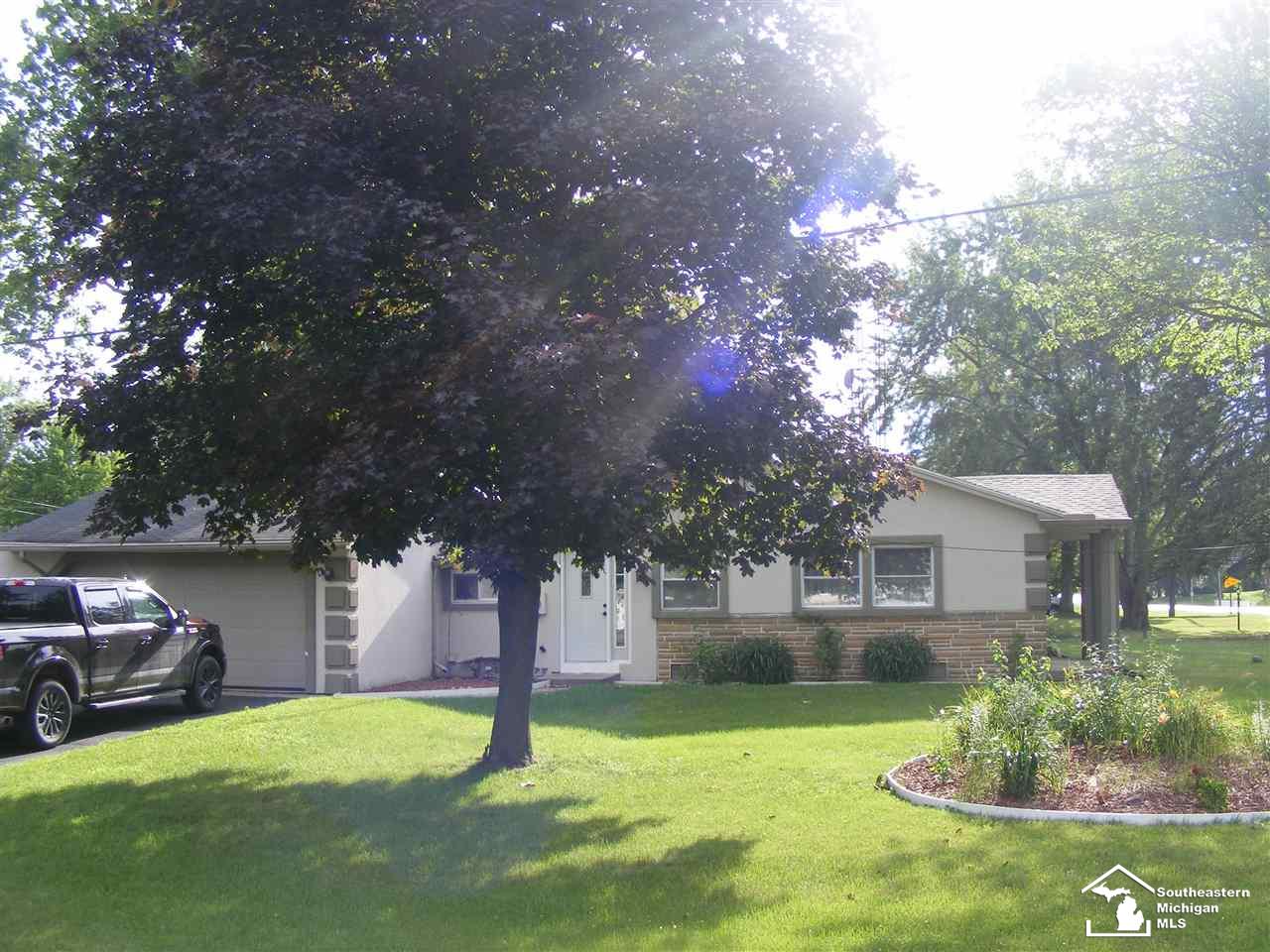 1347 West Temperance Road Temperance, MI 48182 - Photo 3 of 21 50048760-2.JPG
