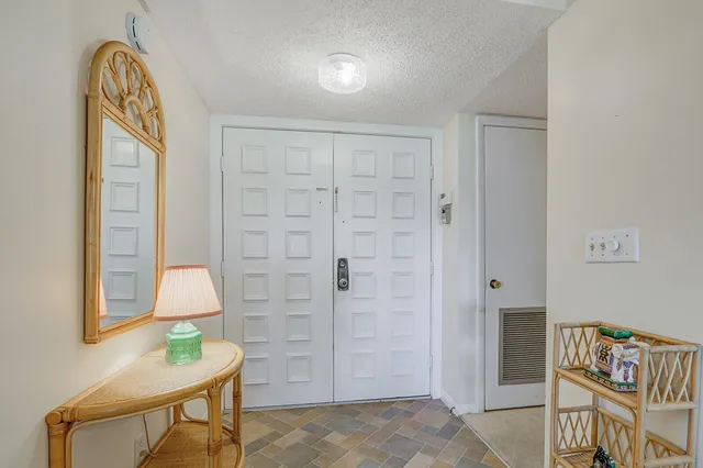 a view of an entryway with furniture