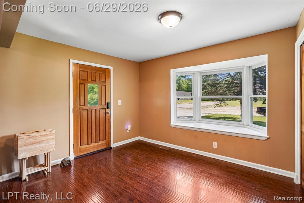3070 Reeder Road Clarkston, MI 48346 - Photo 3 of 23