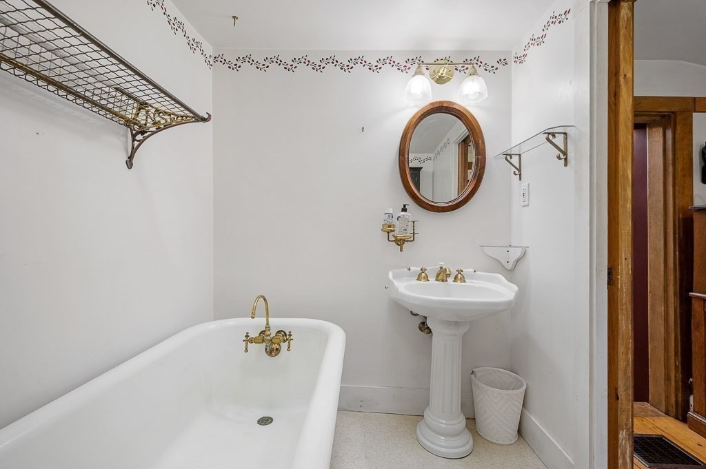 9 George Street Mendon, MA 01756 - Photo 17 of 42
