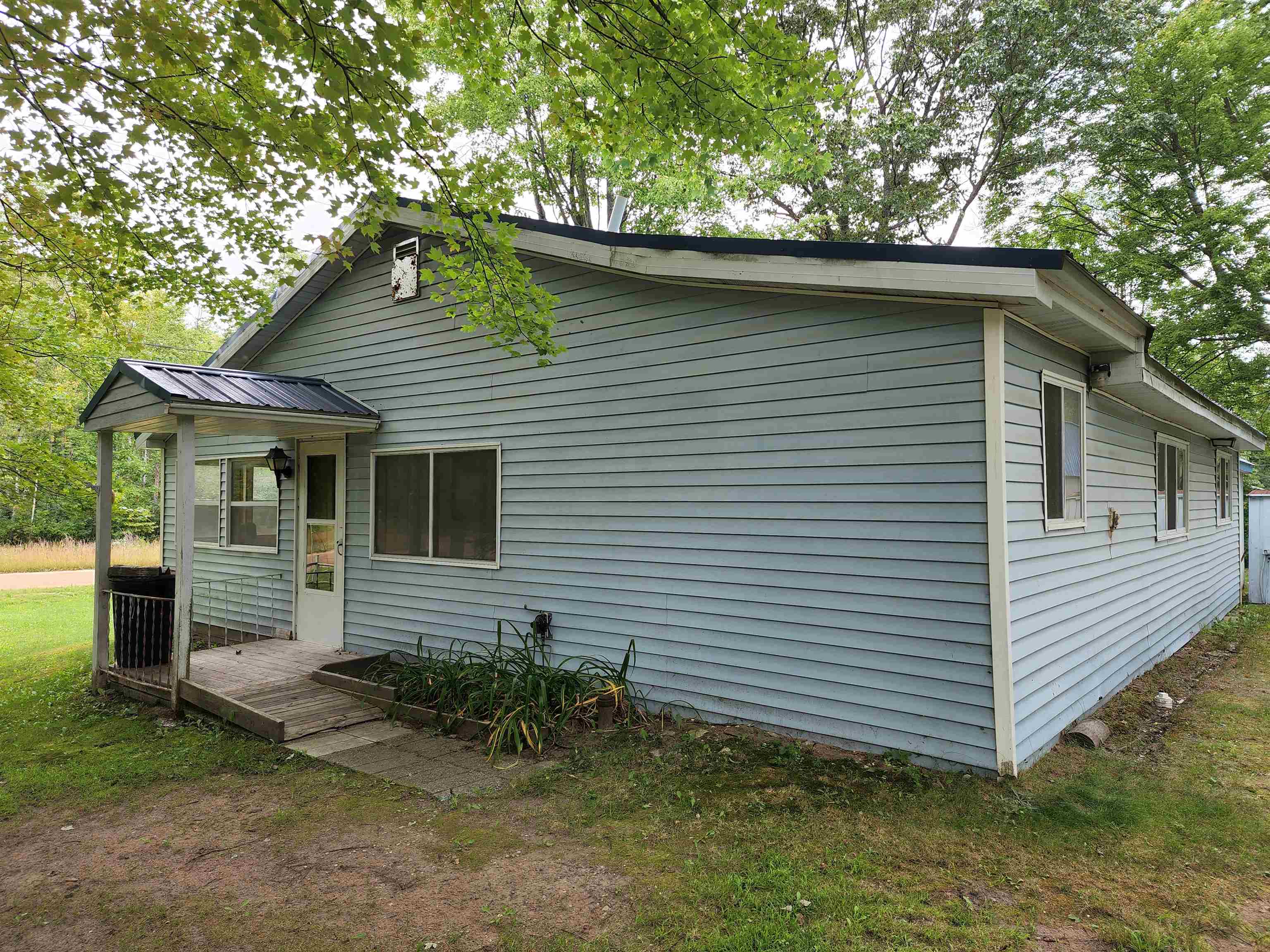 4364 East Stockwell Road Harrison, MI 48625 - Photo 1 of 10