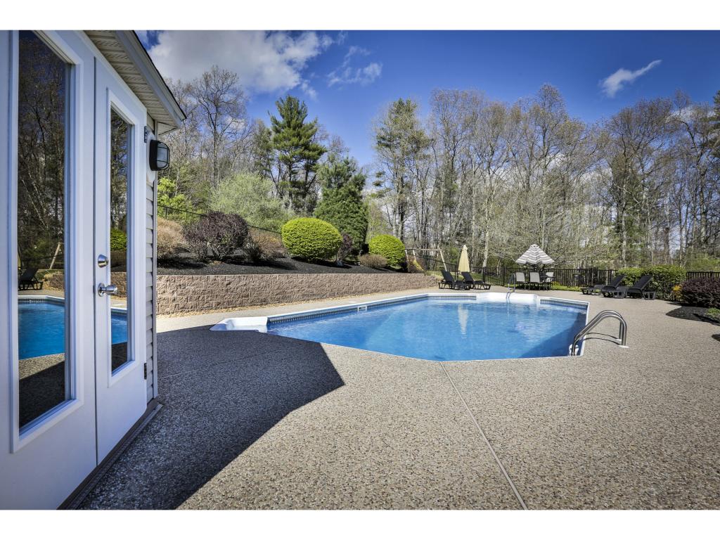 10 Long Meadow Road Windham, NH 03087 - Photo 6 of 36