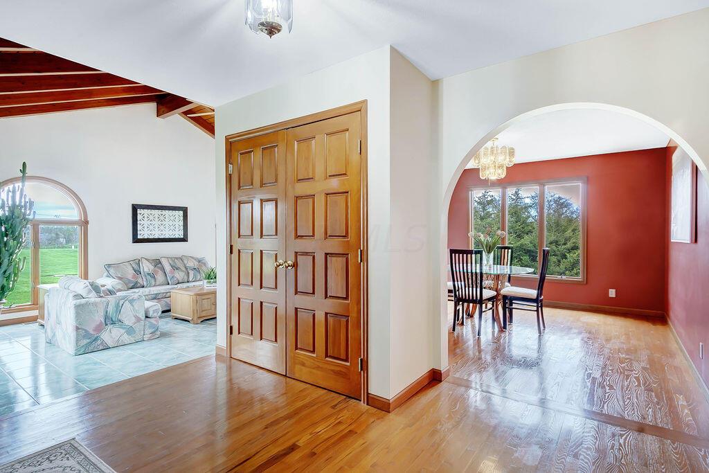 9747 Concord Road Dublin, OH 43017 - Photo 9 of 40 Living rm/Entry/Dining rm