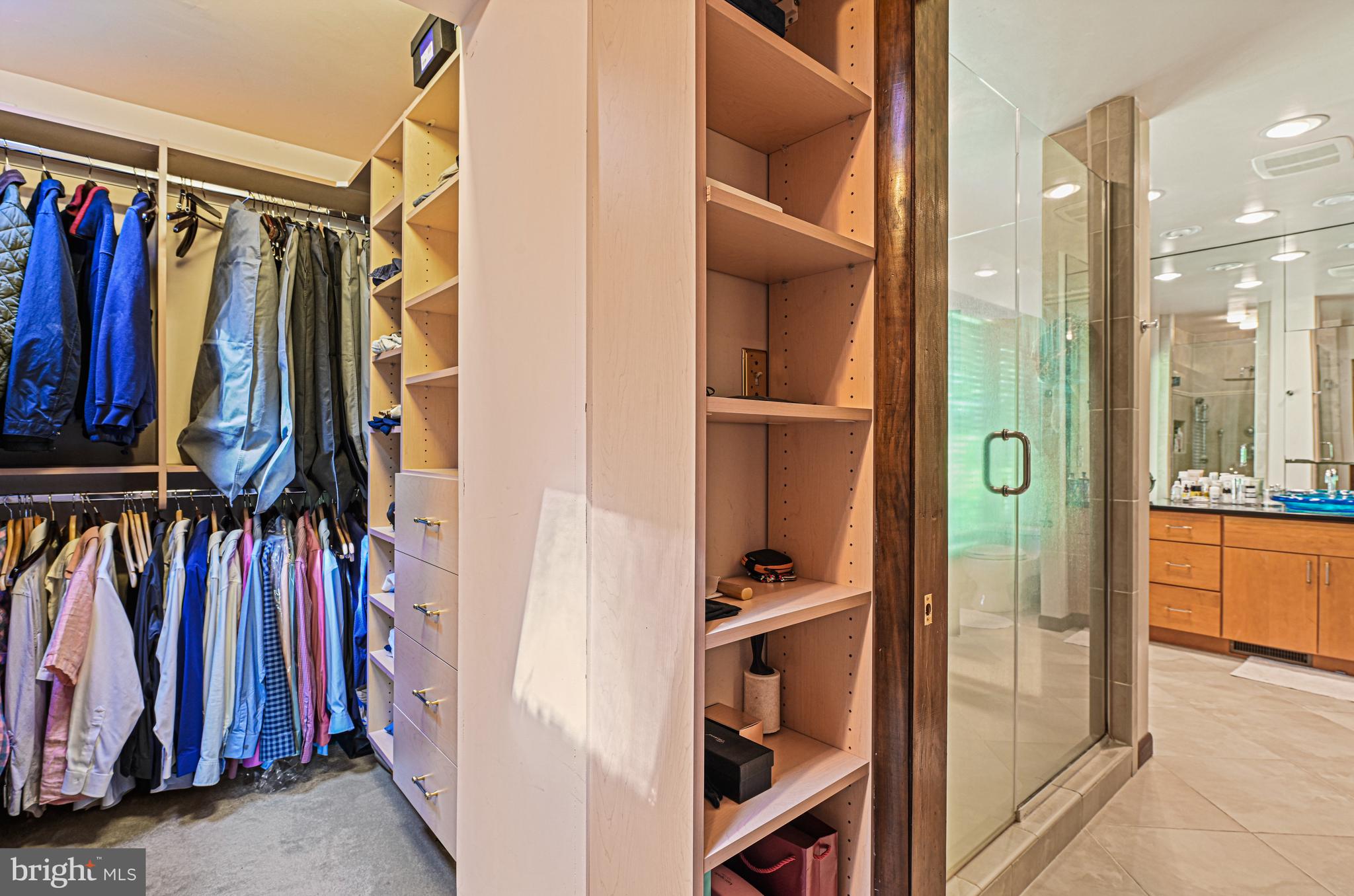 989 Saigon Road McLean, VA 22102 - Photo 21 of 55 Walk-in Closet