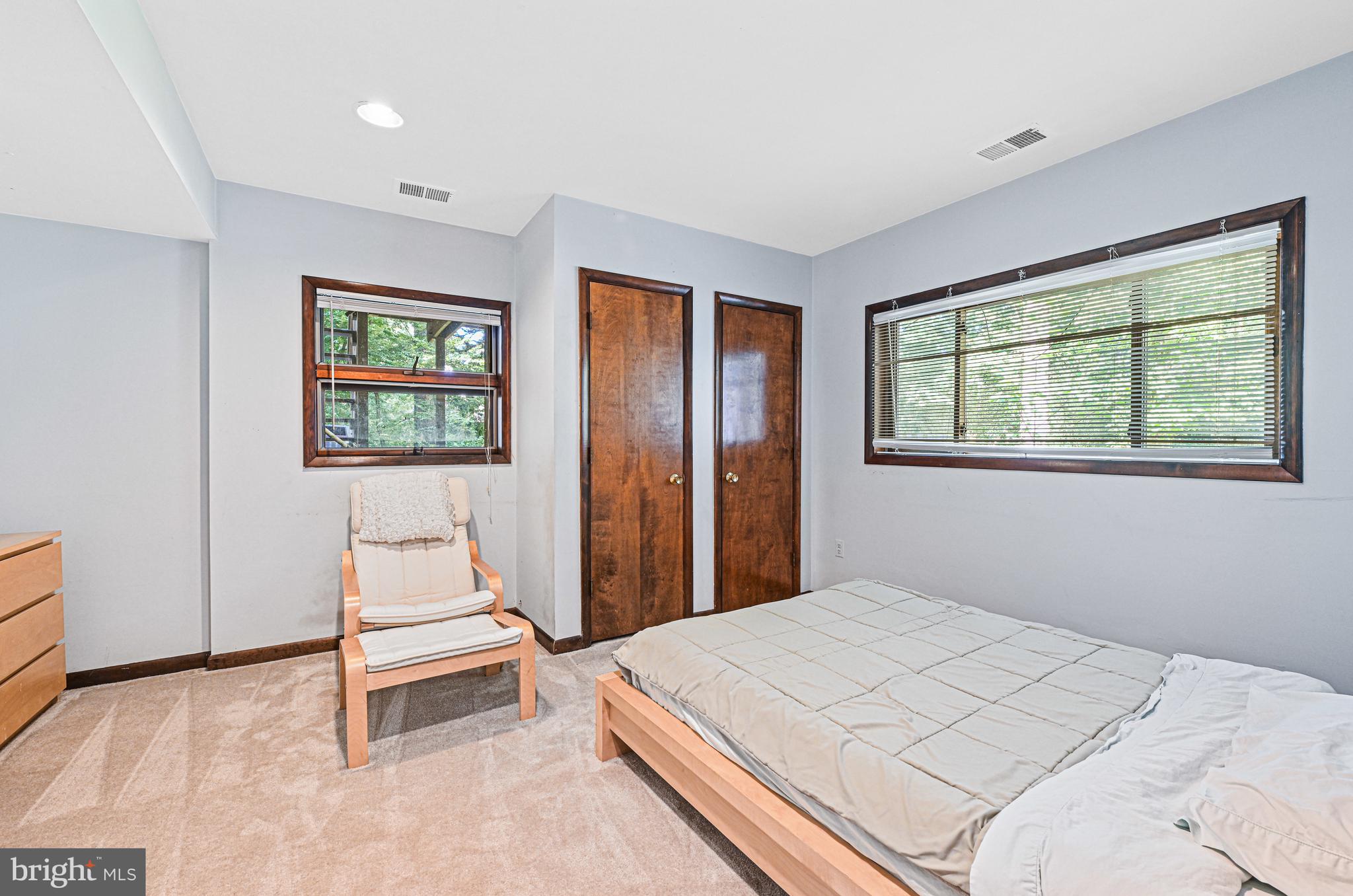 989 Saigon Road McLean, VA 22102 - Photo 29 of 55 Bedroom 3