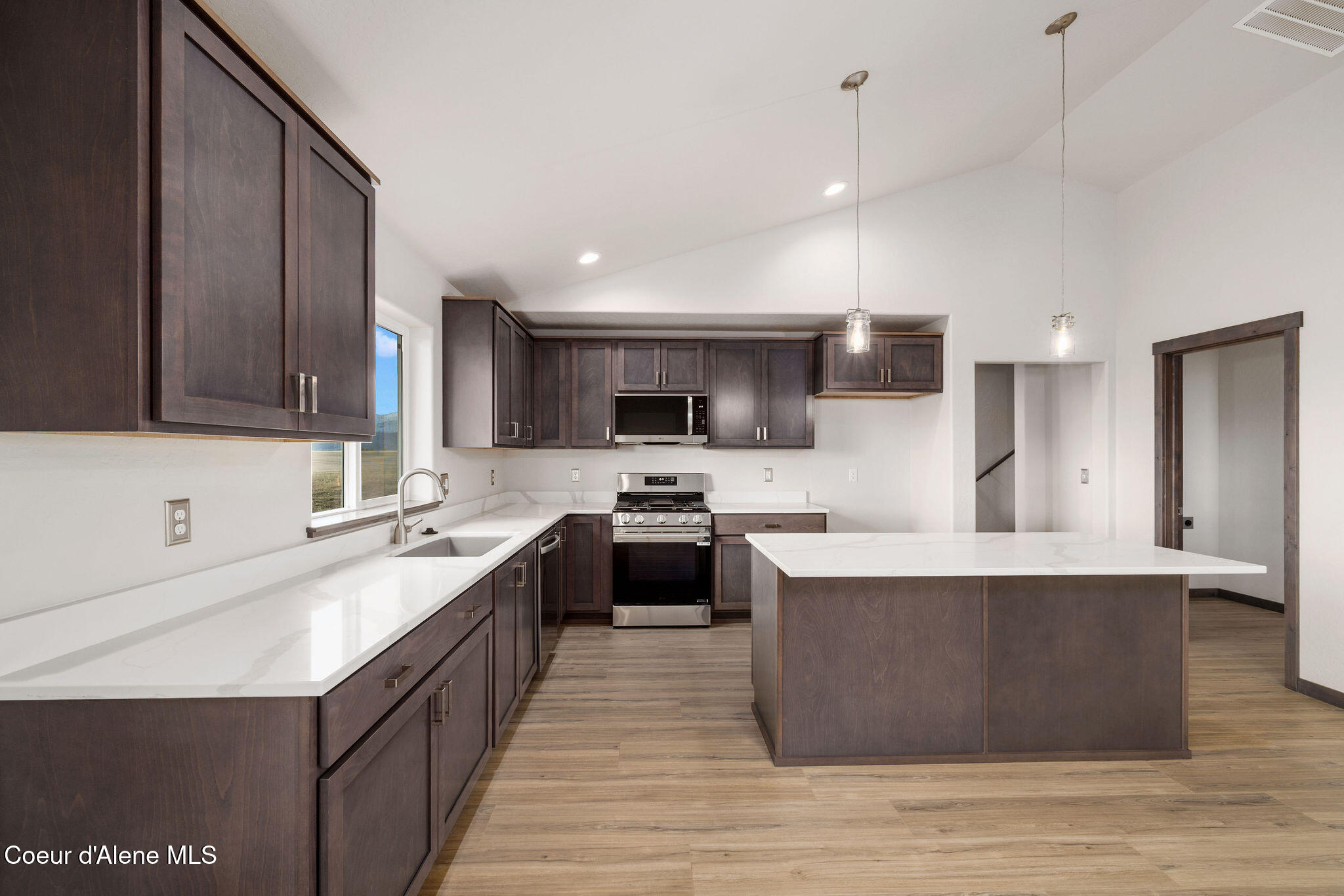 11992 North Lennon Lane Rathdrum, ID 83858 - Photo 5 of 23 21_IMG_6749-HDR_SelkirkMedia