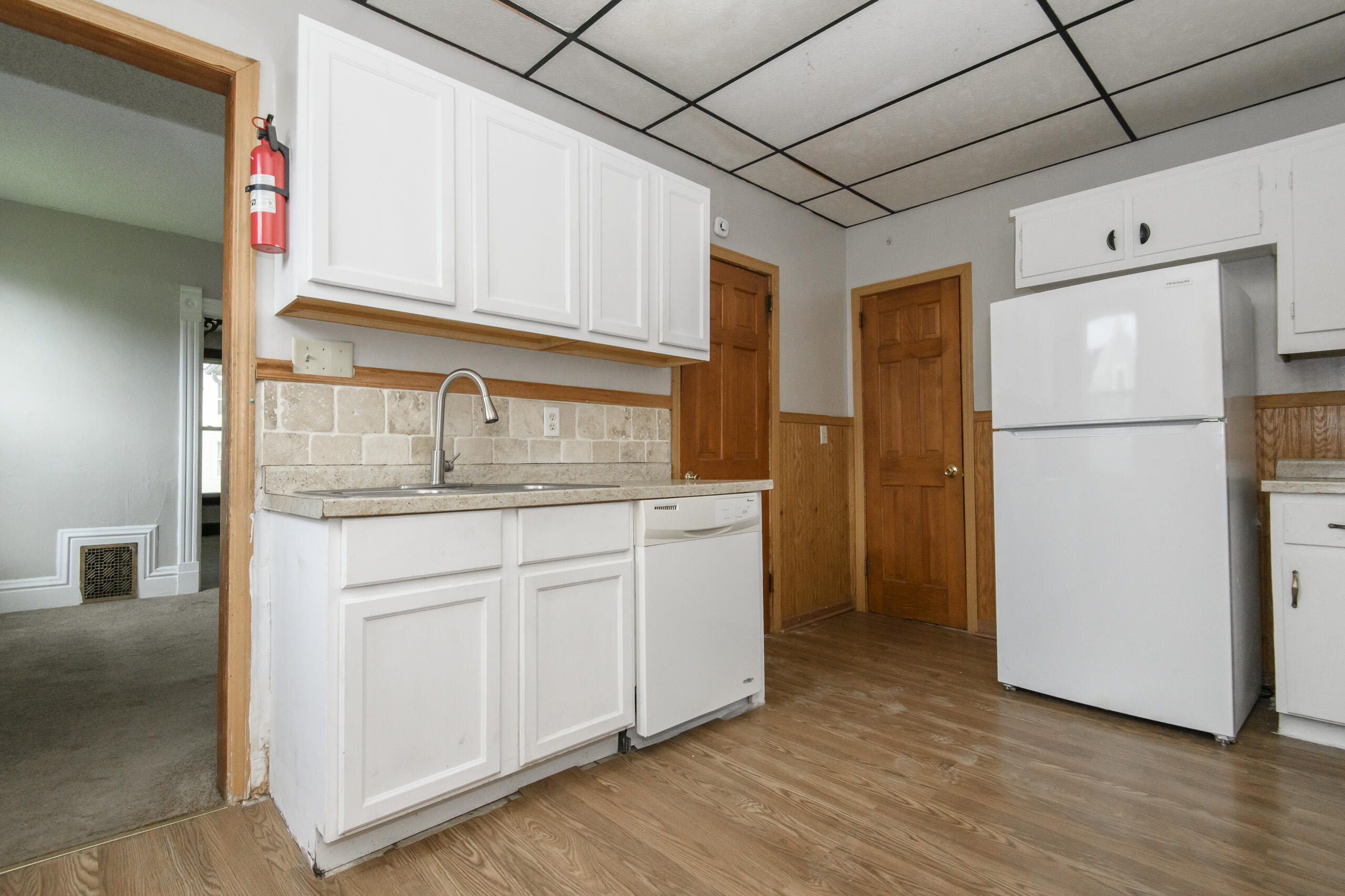 1300 Buchanan Street Racine, WI 53402 - Photo 10 of 23 Kitchen