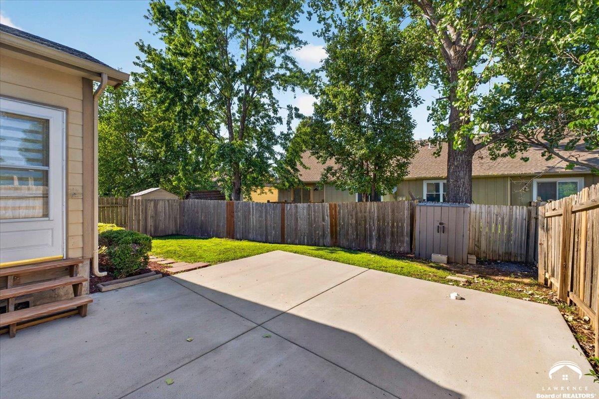 4714 Harvard Road Lawrence, KS 66049 - Photo 33 of 41