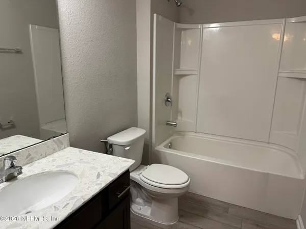 $2,200 | 7713 Island Fox Road, Jacksonville, FL 32222