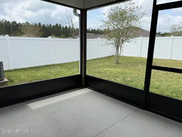$2,200 | 7713 Island Fox Road, Jacksonville, FL 32222
