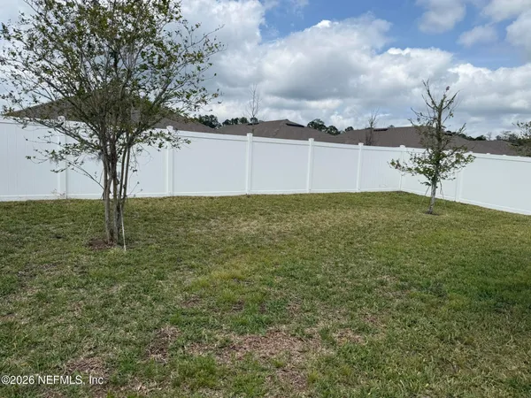 $2,200 | 7713 Island Fox Road, Jacksonville, FL 32222