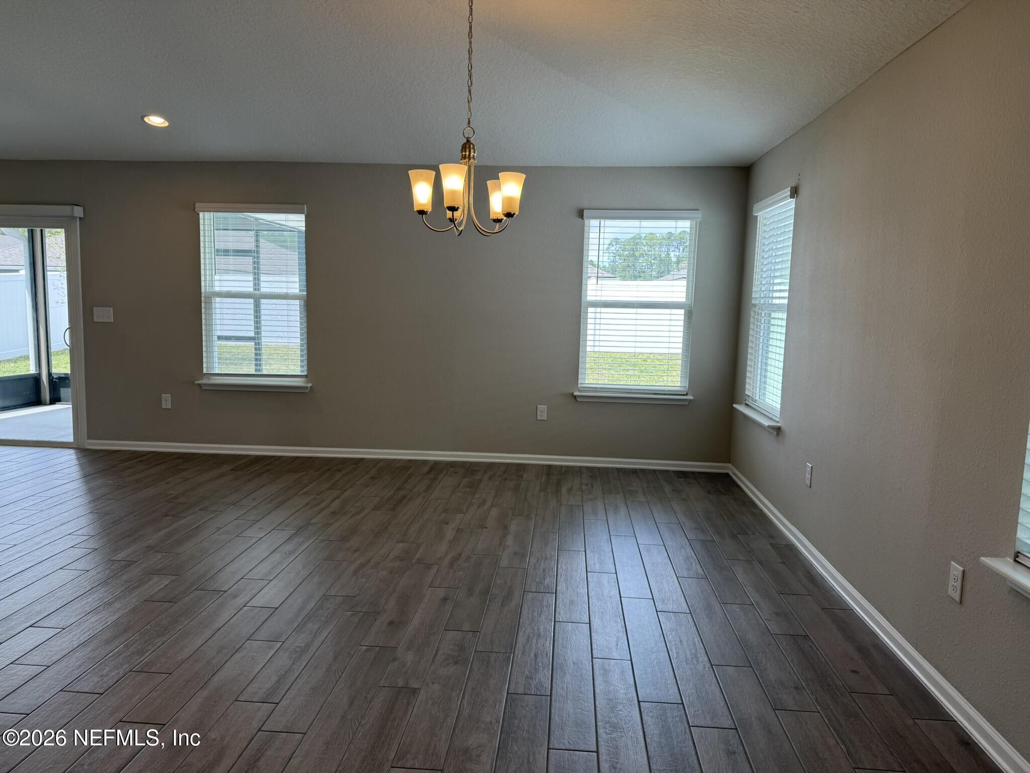 7713 Island Fox Road Jacksonville, FL 32222 - Photo 5 of 21 Dining area