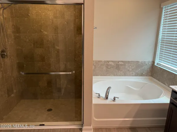 $2,200 | 7713 Island Fox Road, Jacksonville, FL 32222