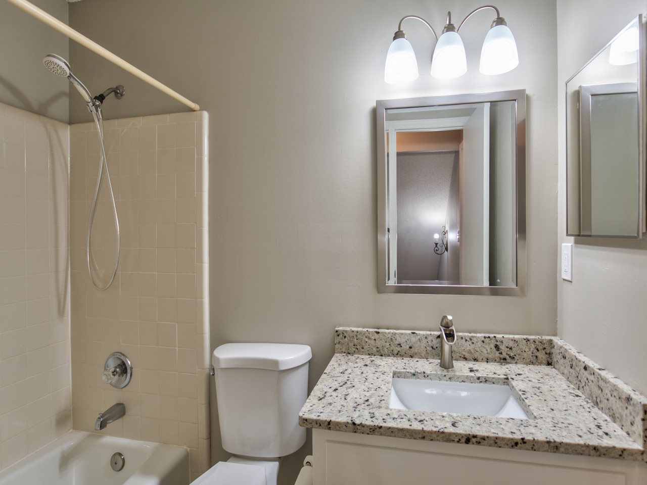 1808 Folkstone Road Tallahassee, FL 32312 - Photo 9 of 33 Gallery Image 9