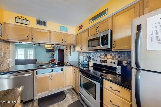 $1,800 | 8013 Beach Drive, Panama City Beach, FL 32408