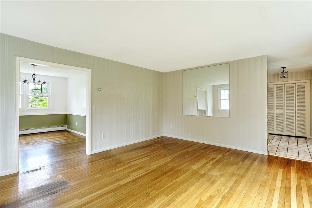 3 Pinetop Road Barrington, RI 02806 - Photo 13 of 45