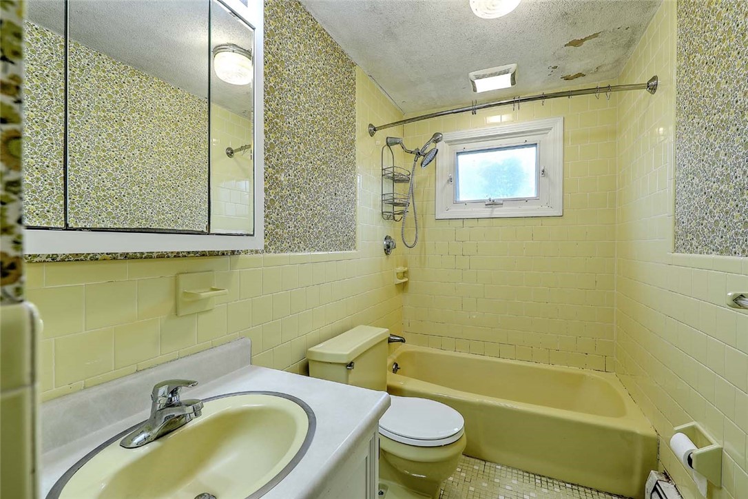 3 Pinetop Road Barrington, RI 02806 - Photo 40 of 45