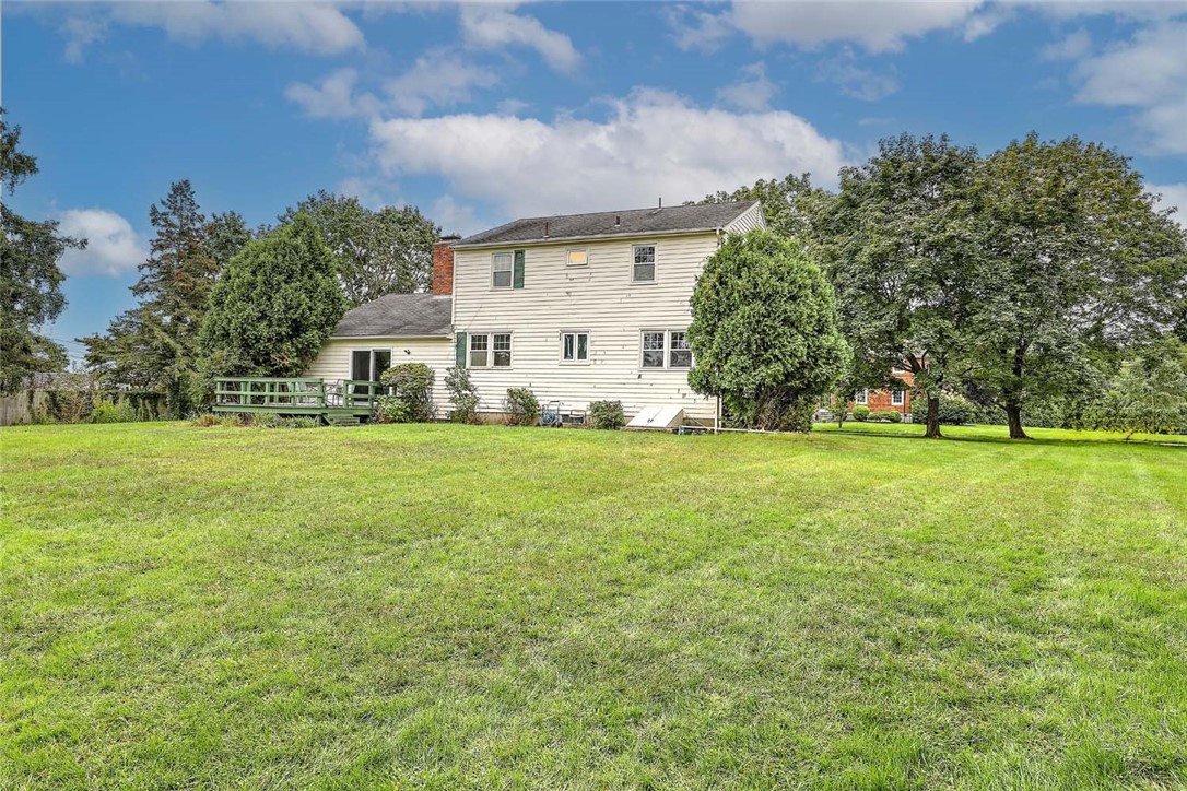 3 Pinetop Road Barrington, RI 02806 - Photo 5 of 45