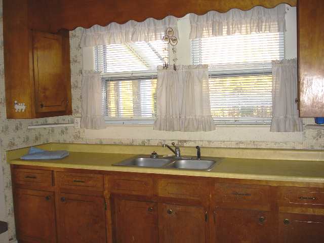1906 West Parker Road Greenville, SC 29617 - Photo 7 of 9 Gallery Image 7