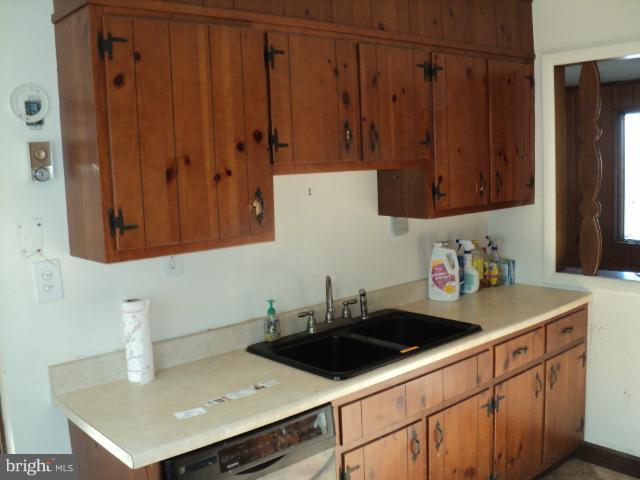 709 Valley Rd View Harpers Ferry, WV 25425 - Photo 2 of 16 Kitchen2