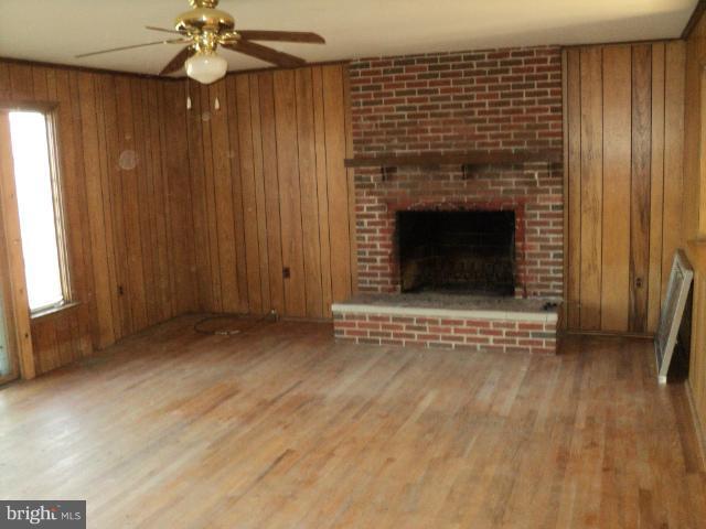 709 Valley Rd View Harpers Ferry, WV 25425 - Photo 11 of 16 Living Room2