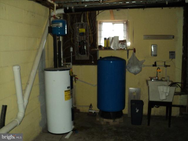 709 Valley Rd View Harpers Ferry, WV 25425 - Photo 9 of 16 Interior (General)2