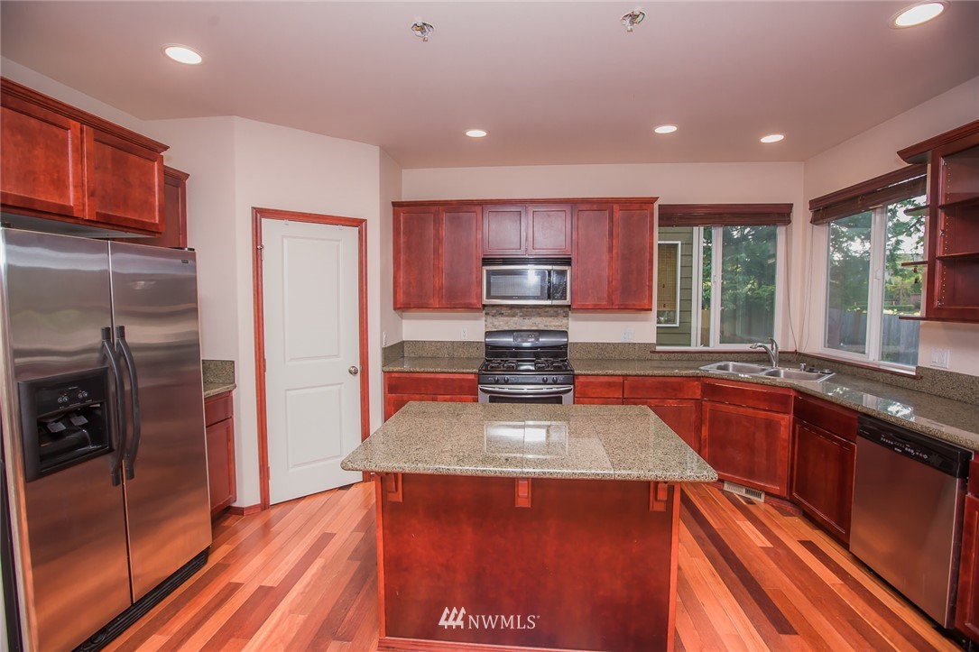 3422 183rd Place Southeast Bothell, WA 98012 - Photo 6 of 24
