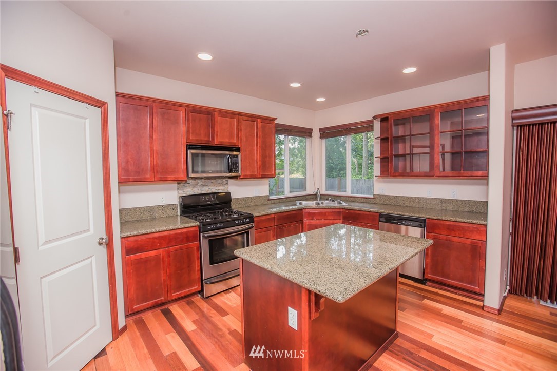 3422 183rd Place Southeast Bothell, WA 98012 - Photo 7 of 24