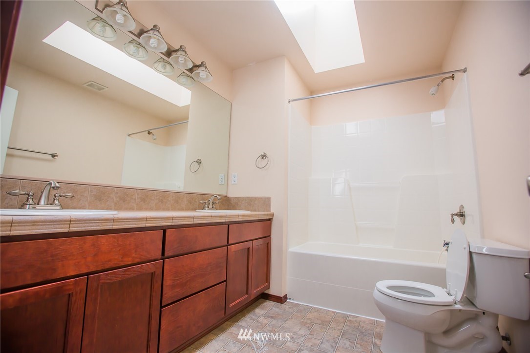 3422 183rd Place Southeast Bothell, WA 98012 - Photo 10 of 24