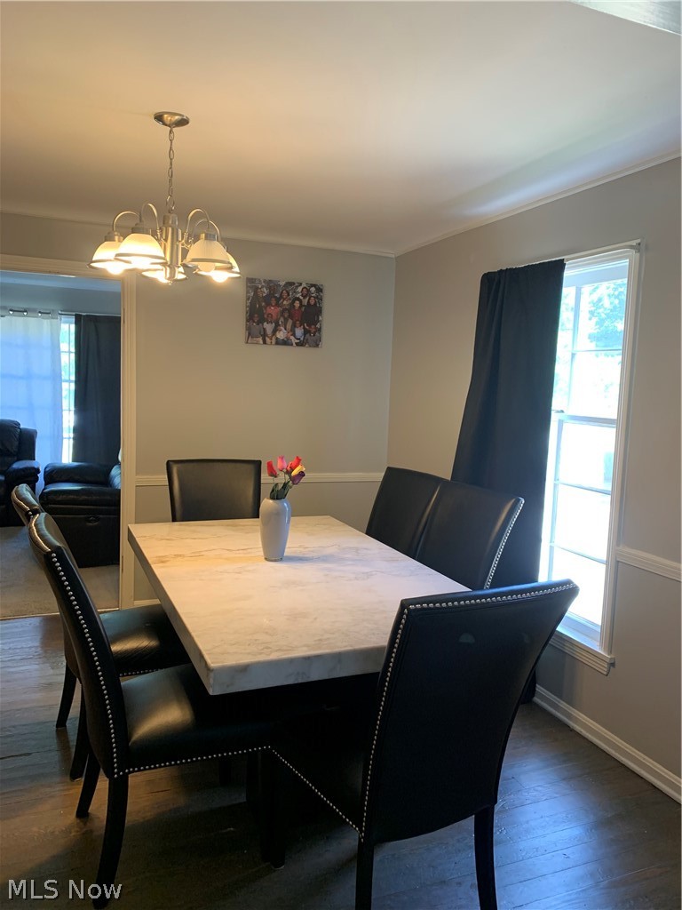 1372 Clearview Road Cleveland, OH 44124 - Photo 20 of 21 Dining room
