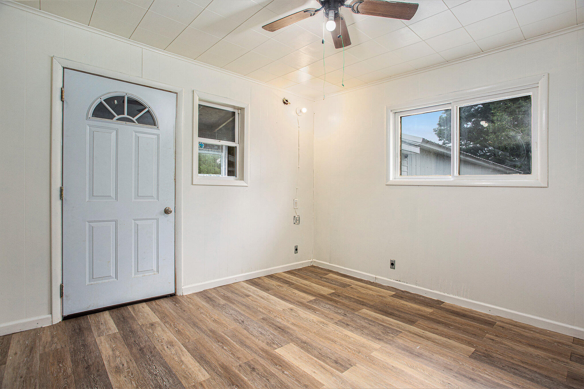 1064 South Sheridan Road Stanton, MI 48888 - Photo 15 of 28 Bedroom 3 / Bonus Room