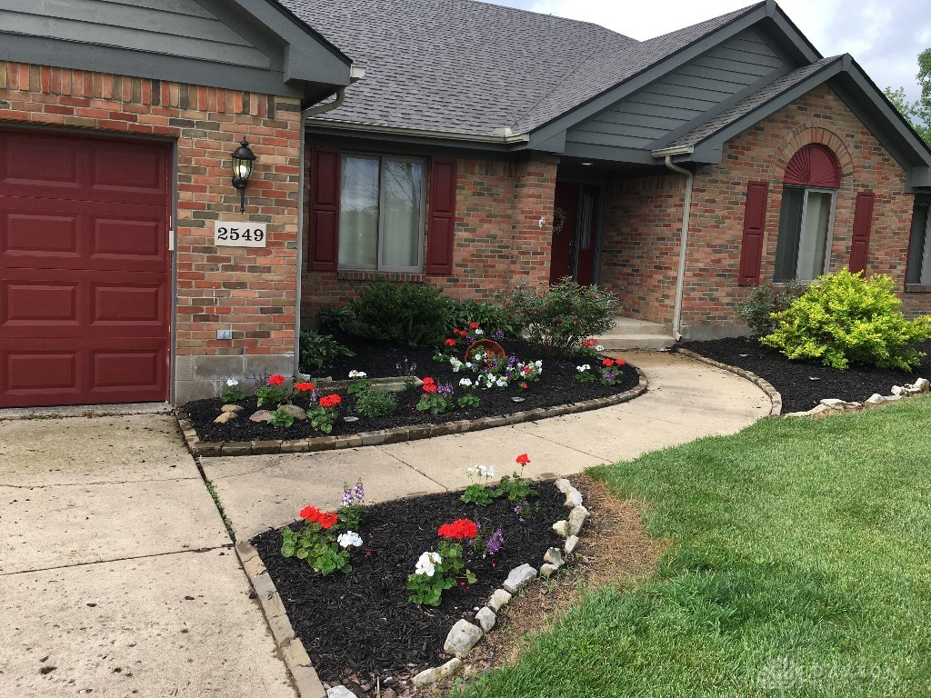 2549 Lantz Road Beavercreek, OH 45434 - Photo 2 of 20