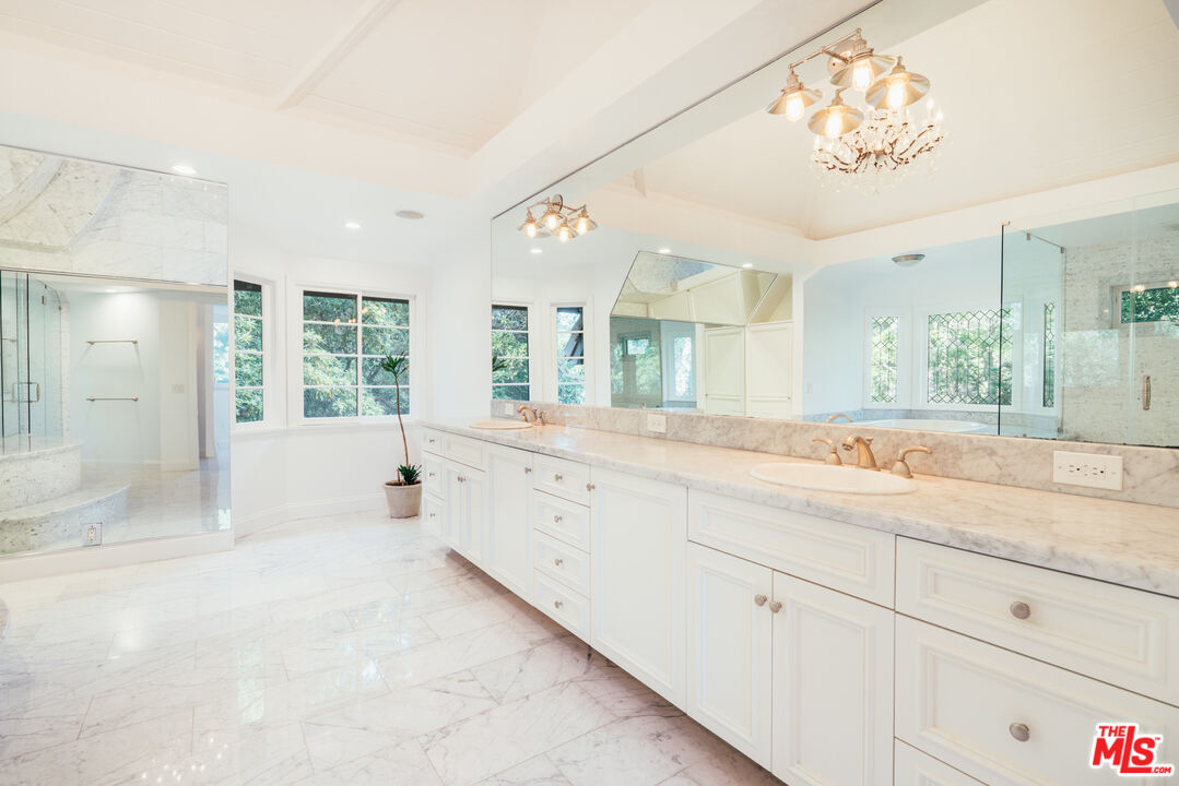 1509 Stone Canyon Road Los Angeles, CA 90077 - Photo 8 of 13
