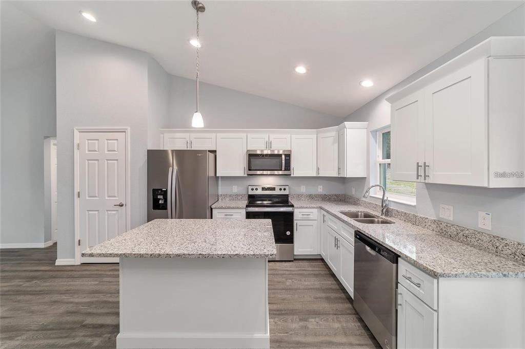 7729 Southwest 146th Ln Road Ocala, FL 34473 - Photo 6 of 19