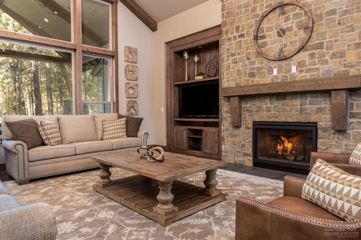 56407 Fireglass Loop Bend, OR 97707 - Photo 3 of 25 Gallery Image 3