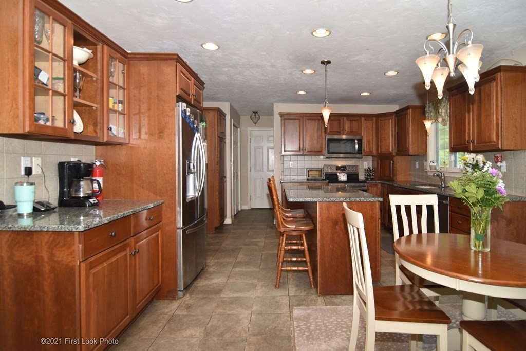 30 Perryville Road Rehoboth, MA 02769 - Photo 3 of 35 Gallery Image 3