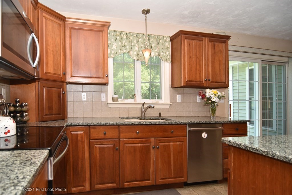 30 Perryville Road Rehoboth, MA 02769 - Photo 5 of 35 Gallery Image 5
