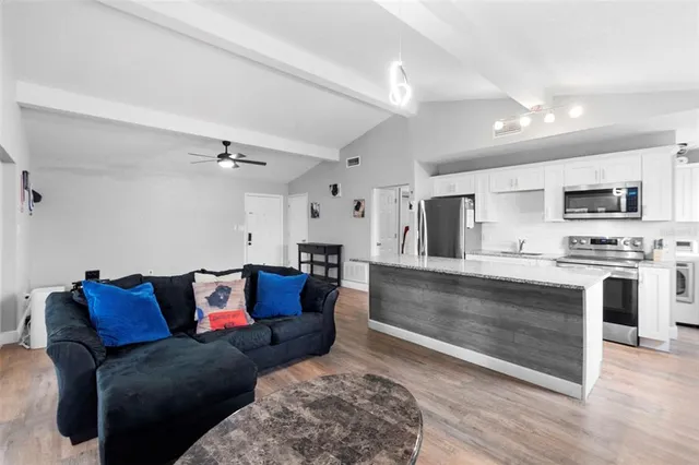 $265,000 | 610 Nardello Drive, Deltona, FL 32725